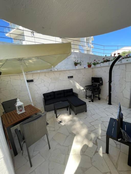 Seaesta Holiday- Modern Studio Apartment Trogir Exterior foto